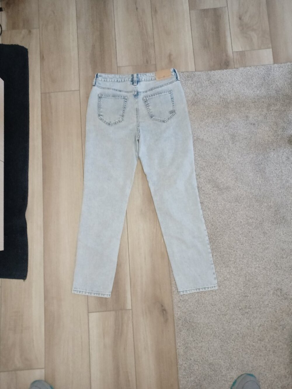 Seven7 slim straight Jean size 4